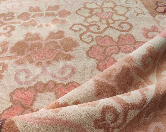Hand-Knotted Oushak Wool Rug: Antique Turkish Pastel Design