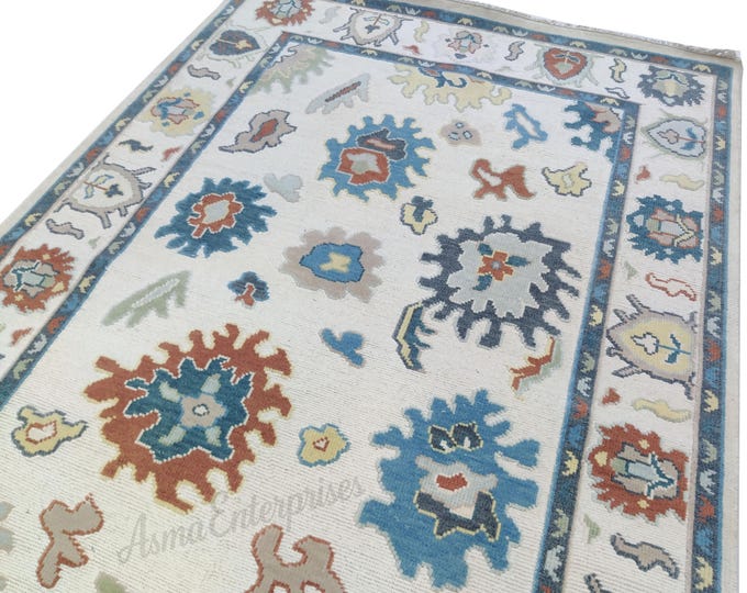 Hand Knotted Oushak Wool Rug: Antique Turkish Style, 5x8 Feet