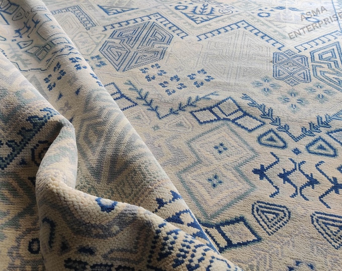 Hand-Knotted Oushak Wool Rug 8x10: Vintage Turkish Style