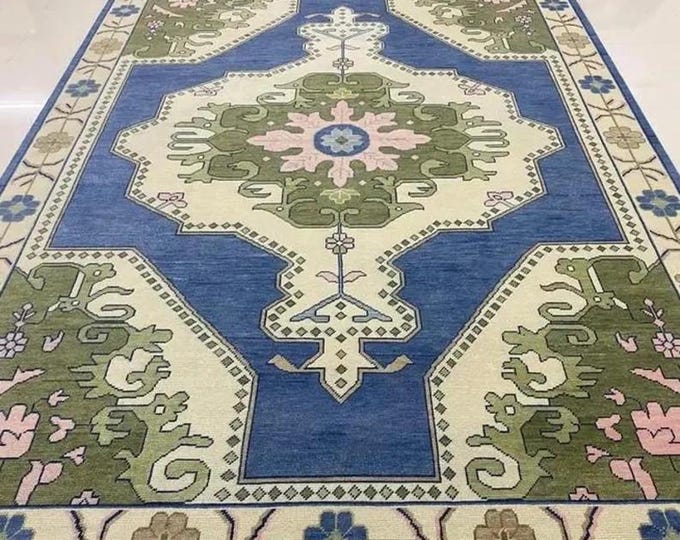 Hand-Knotted Turkish Oushak Wool Rug: Antique Style, Natural Dyes