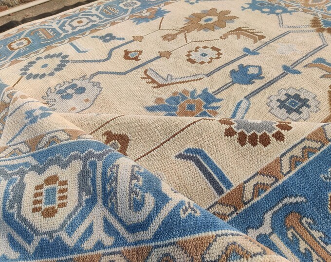 Hand-Knotted Oushak Rug: Cream Pastel Wool Turkish Area Rug
