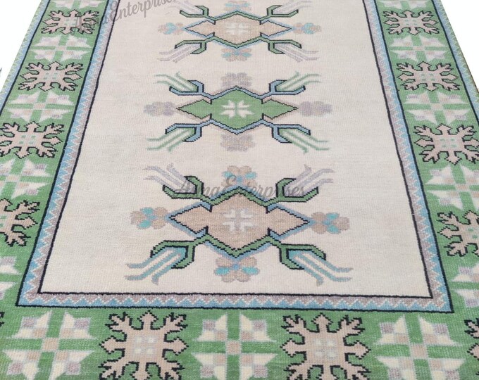 Hand Knotted Oushak Wool Rug: Beige & Green Turkish Area Rug
