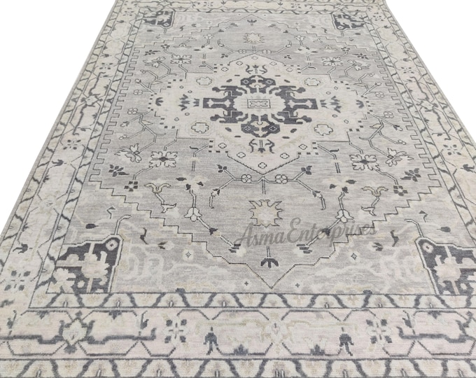 Hand Knotted Oushak Wool Rug: Antique Turkish Style, 8x10 ft