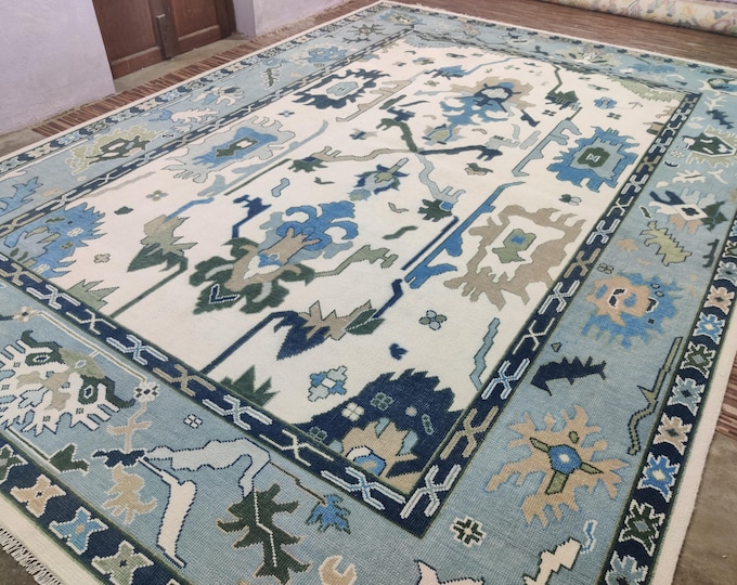 Hand Knotted Wool Oushak Rug: Modern Turkish Style,