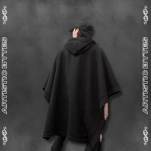 Schwarzer Gothic Baumwoll Poncho mit verstellbarer Kapuze, Bauchtasche Poncho, Streetwear Pullover Poncho, Alt Kleidung, Poncho Hoodie, Goth Mantel Bild 6