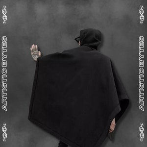 Schwarzer Gothic Baumwoll Poncho mit verstellbarer Kapuze, Bauchtasche Poncho, Streetwear Pullover Poncho, Alt Kleidung, Poncho Hoodie, Goth Mantel Bild 3