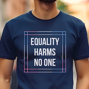 Maglietta "L'uguaglianza non nuoce a nessuno", maglietta "Trans Pride" in scatola, maglietta LGBTQ Rights Trans Ally, maglietta di protesta queer, attivista DEI, grafica femminista
