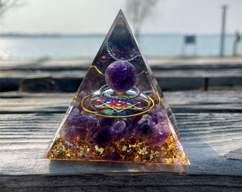 crystal Dream amethyst ball Orgonite Pyramid -Dream amethyst Gold leaf rolling stone Healing meditator