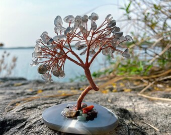 Piedra lunar Cristal de cuarzo Árbol de la vida de cristal de cuarzo con ramas de alambre de cobre y base de rodajas de ágata