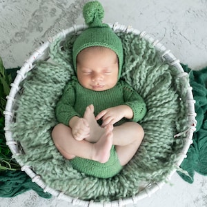 Newborn Christmas Outfit,  Newborn Knitted Outfit Christmas, Newborn Photography Props, Newborn Christmas Photo Outfit