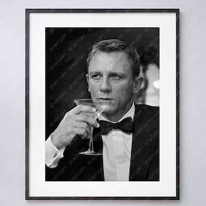Daniel Craig Print -  James Bond 007 - Vesper Martini - High Quality Print