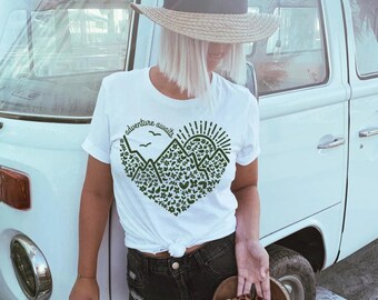 L'aventure vous attend, Soleil, Été, Fleurs, Montagnes, Randonnée, Vacances, Printemps, Chemise montagne, Toile Bella