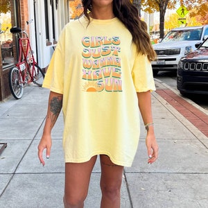 Girls Just Wanna Have Sun, Summer Shirt, Graphic Tee, Summer Graphic Tee, Beach Shirt, Spring, Vacation Shirt, Vacation