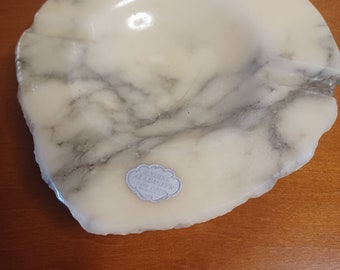Cenicero italiano vintage de alabastro de los años 60 – Cuenco multiusos de mármol blanco y gris tallado a mano, plato decorativo