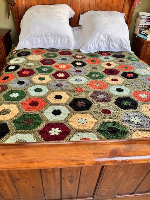 Olive Daisy Bedspread/blanket/throw. Hand Crocheted by Myself, so This ...