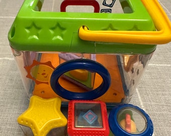 Vintage Fisher Price Peek-a -Blocks Shape Sorter