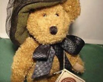 Boyds Bears Monique Labearsley 7"  Jointed Bear TJ's Best Dressed Series with original tags