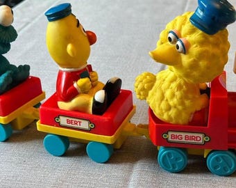 Vintage 1972 Fisher Price Big Bird Wind-up Train