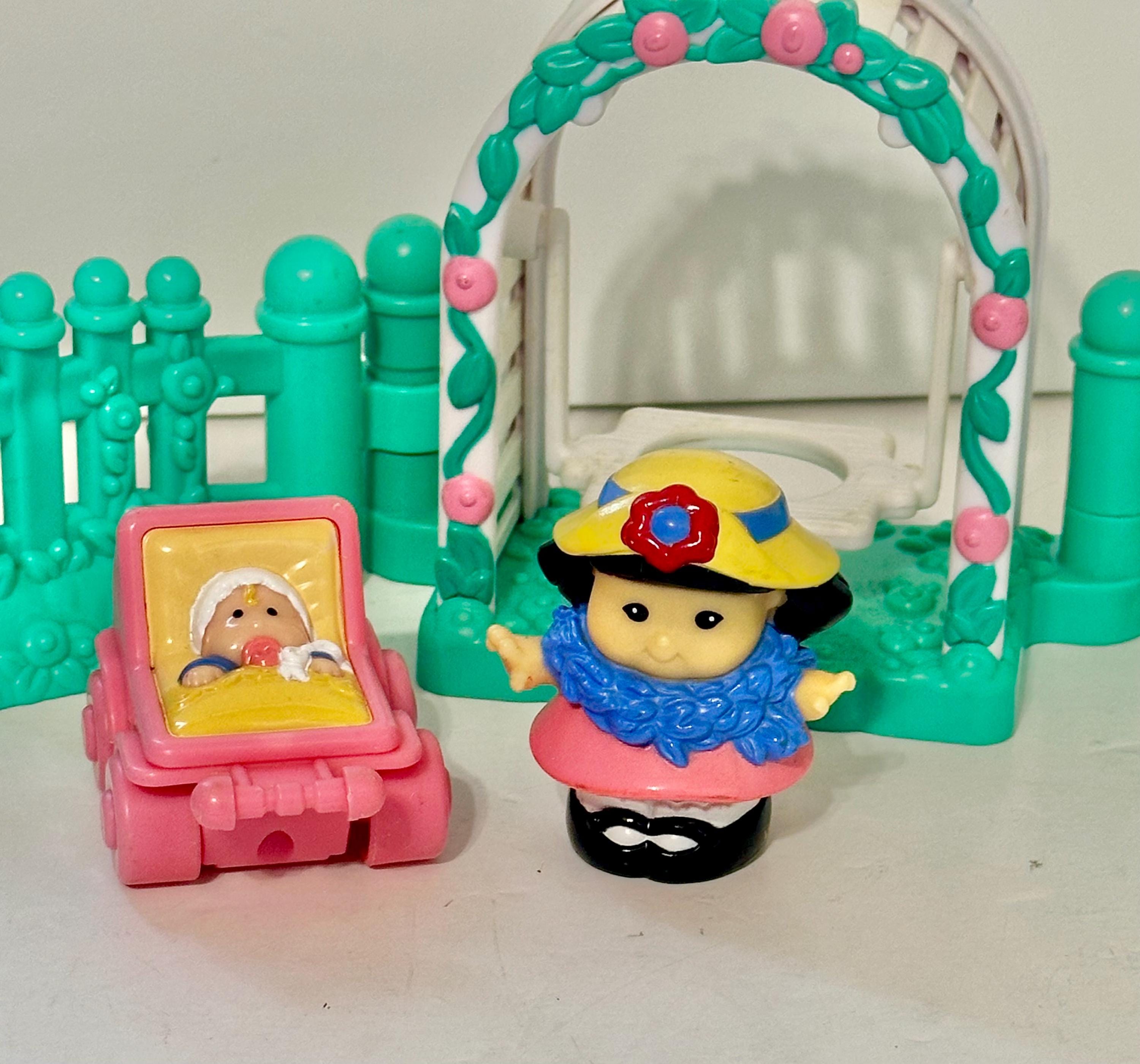 Fisher Price Little People 2003