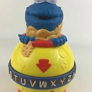 Vandor Sesame Street Cookie Monster Sculpted Ceramic Cookie Jar (32041) 