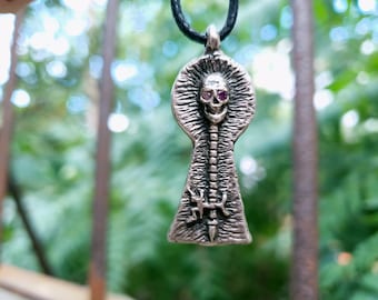 Skeleton Key Pendant (Skull & spine)