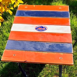 Mets Roll-out-Tisch in einer Tasche / Geschenk für Mets Baseballfan / Manneshöhle Geschenk / Vatertagsgeschenk / tragbarer Tisch für METS-Fan / alter Holztisch