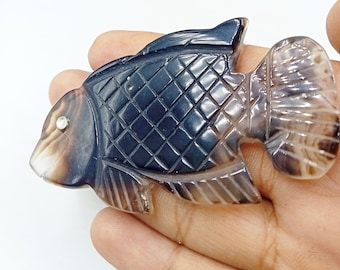 Natürliche Chalcedon Fisch schnitzen 69 x 36 MM, Hand geschnitzte volle Größe lose Edelstein Perle für die Schmuckherstellung, Statement Fisch Perle