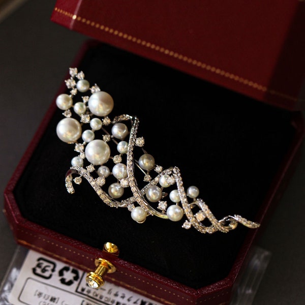 Exquisite Pearl Brooch Vintage Inspired Design, Elegant Accessory for Any Occasion, Perfect for Wedding & Formal Wear