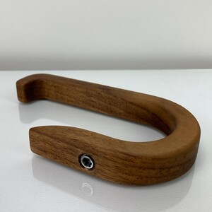 Minimalist walnut toilet paper holder, toilet, aesthetic toilet paper holder, wall mounted toilet paper holder, modern toilet paper display