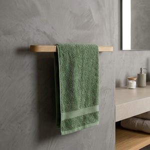 Minimalistischer Handtuchhalter aus Eichenholz: Skandinavisches Badezimmer Dekor Bild 2