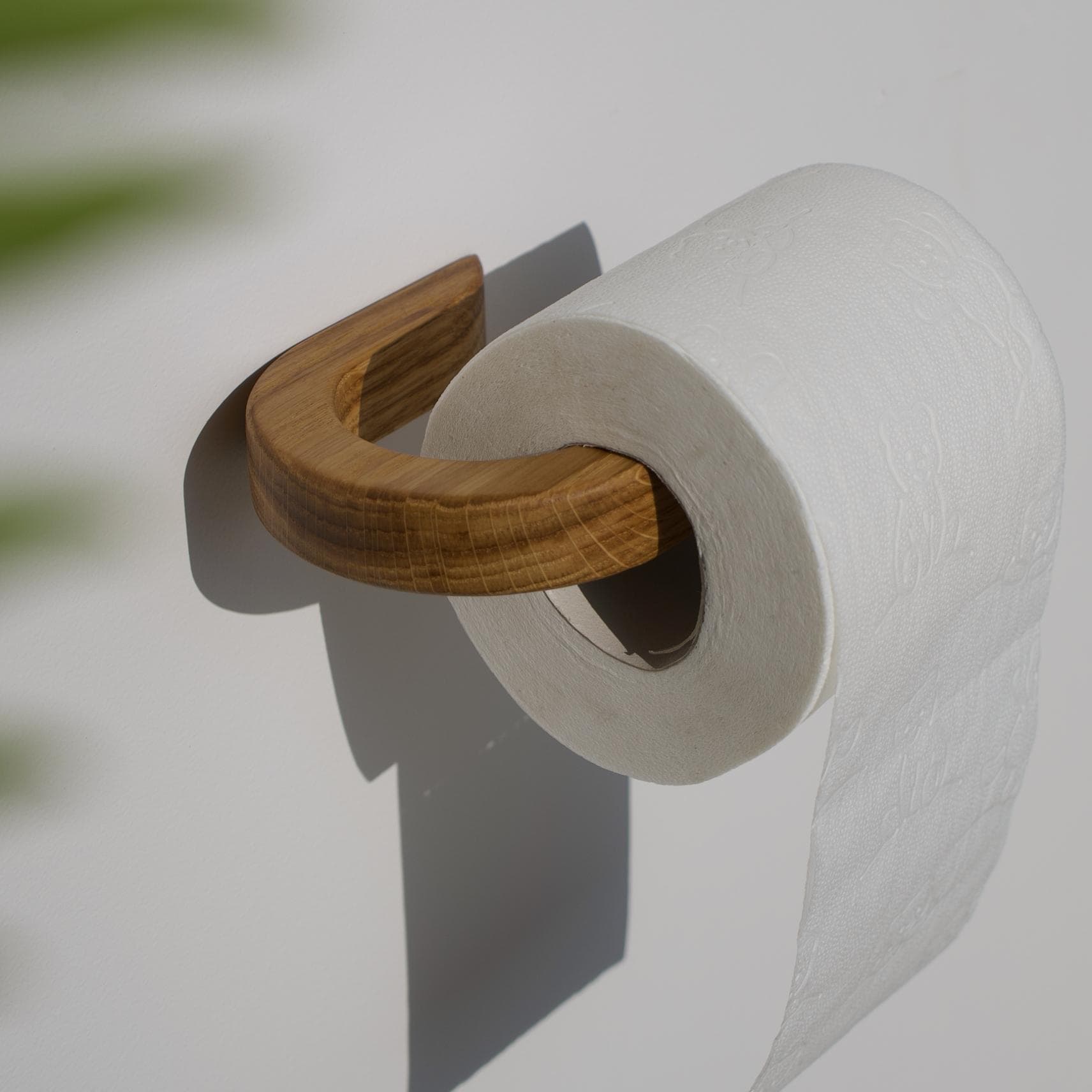 Minimalist wooden toilet paper holder, toilet, aesthetic toilet paper holder, wall mounted toilet paper holder, modern toilet paper display