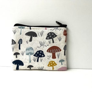 Mushrooms print // Coin bag //