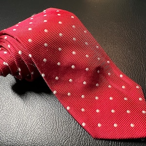 Red vintage silk tie