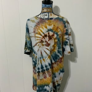 Bella Canvas fall inspired Tie Dyed Tshirt in size adult X~large.