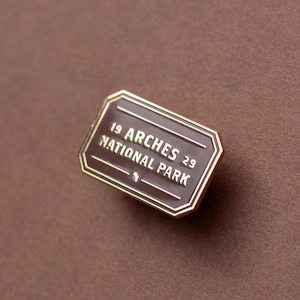 Arches National Park Enamel Pin: Gold Finish, Collectible Travel Souvenir