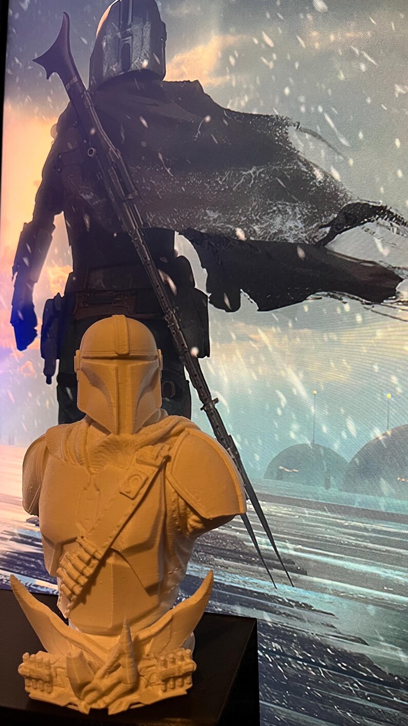 Mandalorian Figure image 4