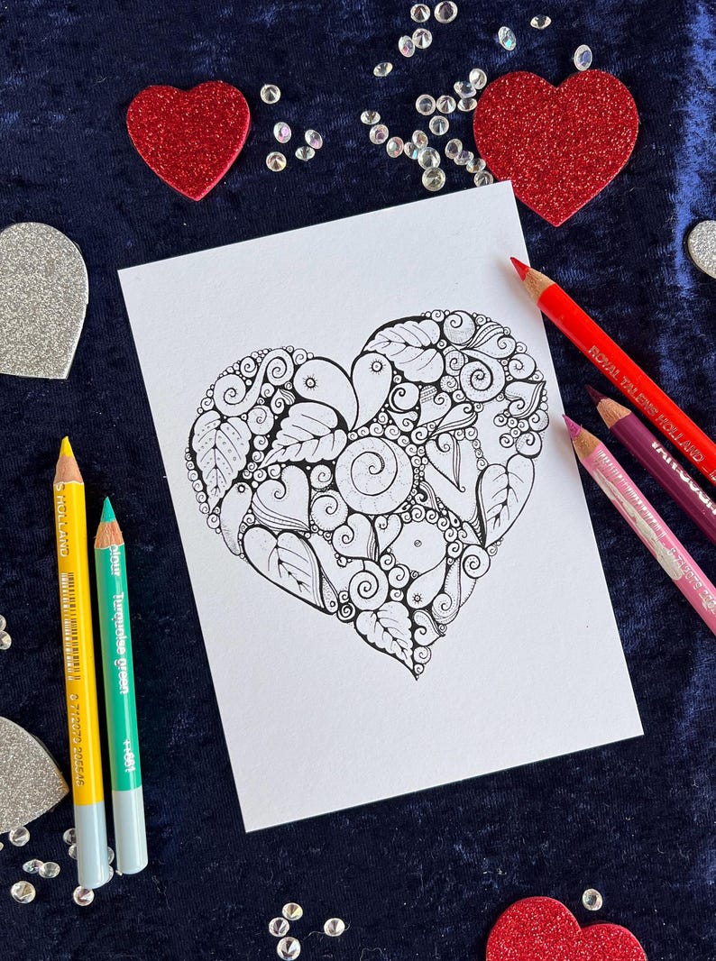 Herz Postkarte mit zentangle Muster zum Ausmalen mit Buntstiften außen und Deko Herzen