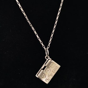 Collar de sobre, collar de carta de amor, collar de medallón de plata, regalo de San Valentín, collar de amor, colgante de sobre, encanto de sobre