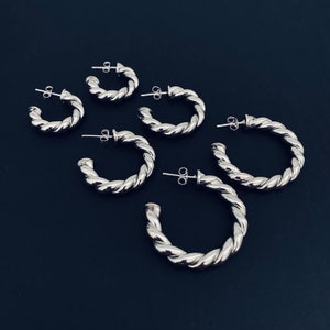 Mittlere Creolen, Silber Creolen, Seil Creolen, Silber Creolen, Große Creolen, Twisted Creolen, Offene Bak Creolen, Seil Creolen,