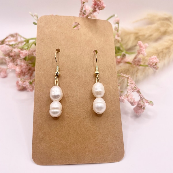 Earrings with freshwater pearls