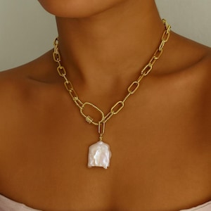 Gold  Necklace 14k Gold Filled Fancy Paperclip Chain Necklace with Carabiner Clasp Baroque Freshwater Pearl Gifts for Women Statement piece
