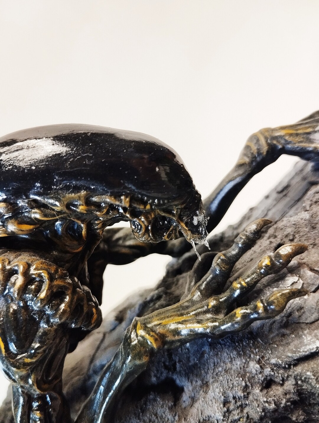 Hand-painted Alien Xenomorph Figurine | Collectible Resin Statue - Etsy