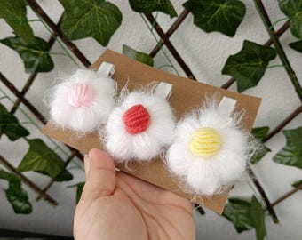 Crochet Daisy Hair Clip Pattern, Floral Barrette (Digital Download)