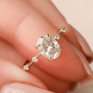 Oval Cut Moissanite Engagement Ring, 18K Solid Gold Wedding Ring, Dainty Round Distance Diamond Ring, Thin Promise Ring, Gift for Women