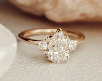 Anel de noivado com sete pedras, lindo anel de pedido de casamento, anel de casamento cultivado em laboratório com lapidação pera, anel de diamante com lado redondo, presente de aniversário para mulheres