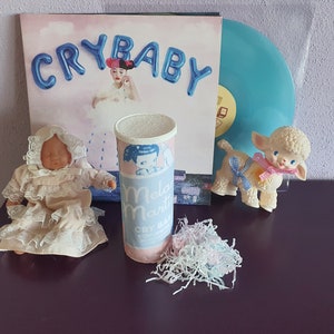 Boîtes de parfum Crybaby faites à la main image 3