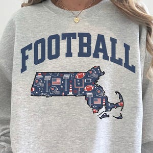 Massachusetts Football Sweatshirt, Massachusetts Karte Pullover, Spieltag Pullover, Cooler Maskottchen Pullover, Herbst Sport Shirt, College Outfit