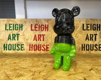 Aangepaste graffiti-beerkunstsculptuur, urban street art-decor (28 cm)
