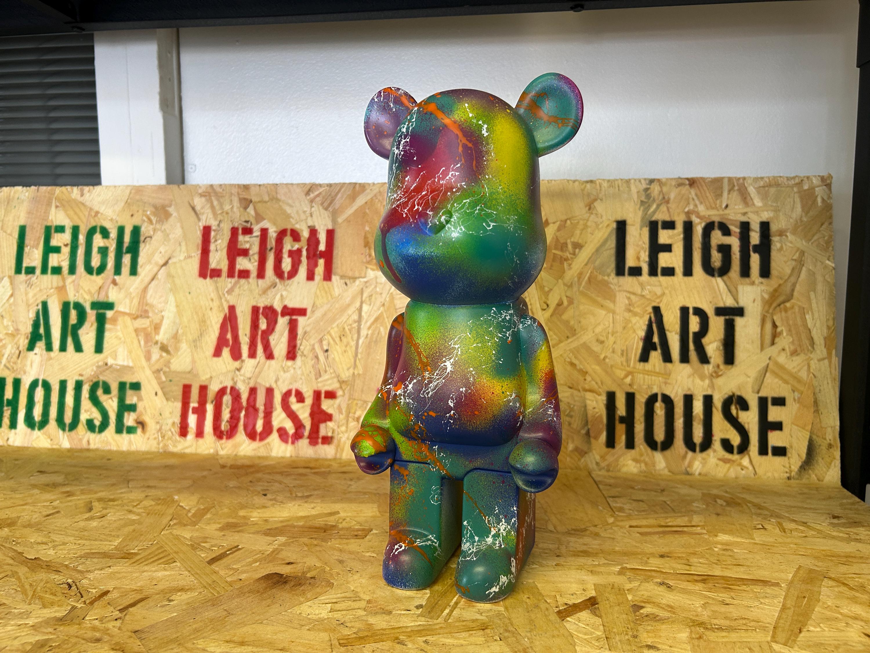 Graffiti bear statue - Etsy 日本