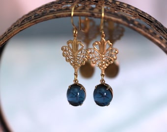 Art Deco | Floral Gold Charm with Glass Earrings